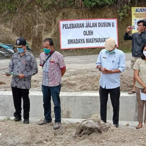 Dinas PMDPPA Toba Memonitor Pembangunan dari Dana Desa