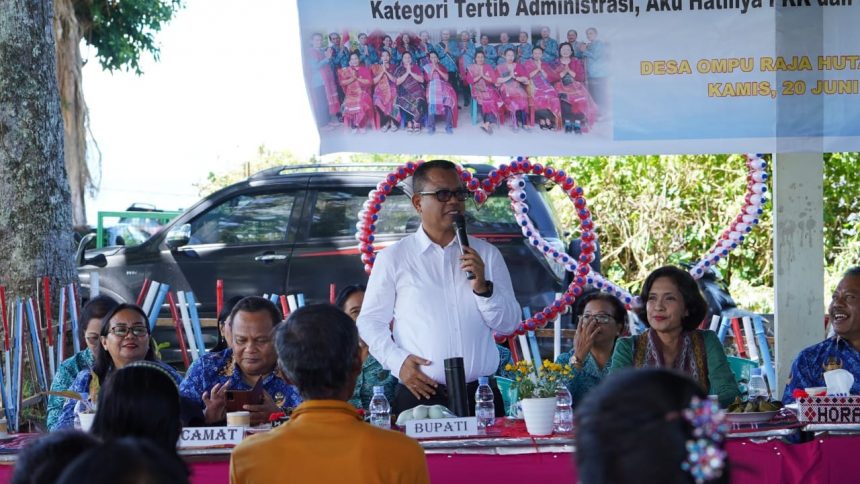 Kunjungan dalam rangka Monitor TP-PKK Desa Ompu Raja Hutapea Timur merupakan binaan Kecamatan Laguboti Tahun 2024 Kategori Tertib Administrasi, Aku Hatinya PKK dan IVA Test