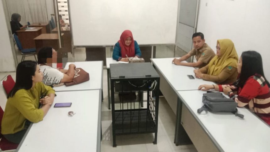 PENDAMPINGAN KORBAN ANAK DI BAWAH UMUR UNTUK MELAKUKAN PEMERIKSAAN  VISUM PSIKIATRI/ PSIKIS KE PSIKOLOG BEKERJASAMA DENGAN UPTD PPA PROVINSI SUMATERA UTARA